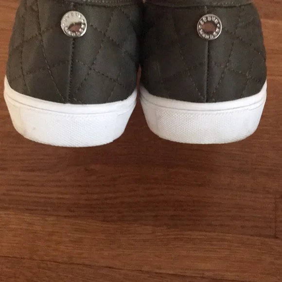 Steve Madden Slip Ons - Picture 3 of 4